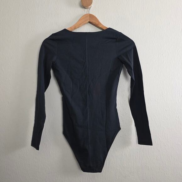 NEW Everlane Black V-Neck Long Sleeve Bodysuit Supima Cotton Small XS 00/0 Black - Picture 10 of 11